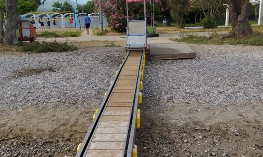 Πάτρα: Ηλεκτροκίνητο κάθισμα seatrac - Και φέτος στην παραλία